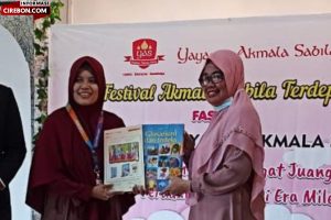 Bupati Cirebon Apresiasi Kiprah Pendidikan Akmala Sabila Cirebon