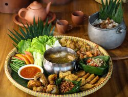Sensasi Cita Rasa Otentik Nasi Liwet ala Hotel Berbintang, Di Swiss-Belhotel Cirebon