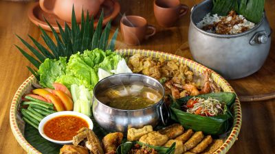 Sensasi Cita Rasa Otentik Nasi Liwet ala Hotel Berbintang, Di Swiss-Belhotel Cirebon